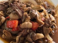 野蘑菇炒肉片-最心疆拌面·抓饭·烧烤