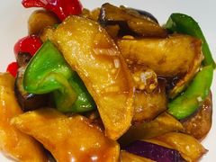 地三鲜-上关雪東北菜(中房金谊店)