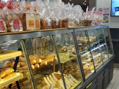 面包甜点陈列柜-山崎面包(百联世纪店)