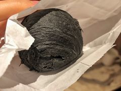 乌豆沙蛋黄酥-陶陶居饼家(惠福东路店)