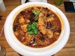 小鸡炖蘑菇-上关雪東北菜(中房金谊店)