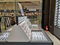 -回瑞眼镜·蔡司·依视路官方授权店(广益路万达店)