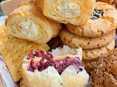 -昆明冠生园·蛋糕·面包(朗悦湾店)