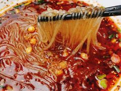 招牌酸辣粉-钟方模白家肥肠粉(春熙店)