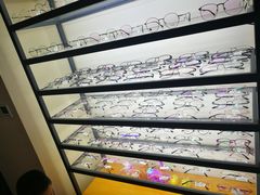 -LOGO眼镜·蔡司品牌折扣店(龙华清湖店)