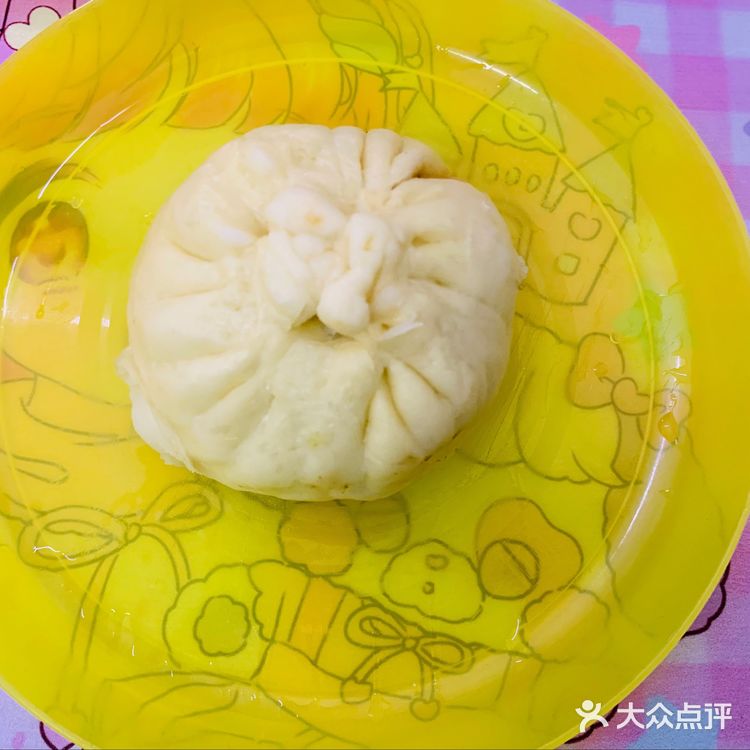 磕开，举高点从高空做自由落体运动掉入小煎锅内