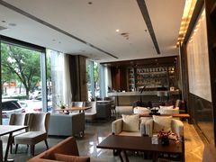 靠窗位-新月酒店-西餐厅