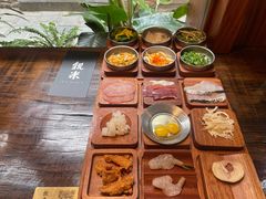 -银米·云南传统过桥米线(双廊黑金冠店)