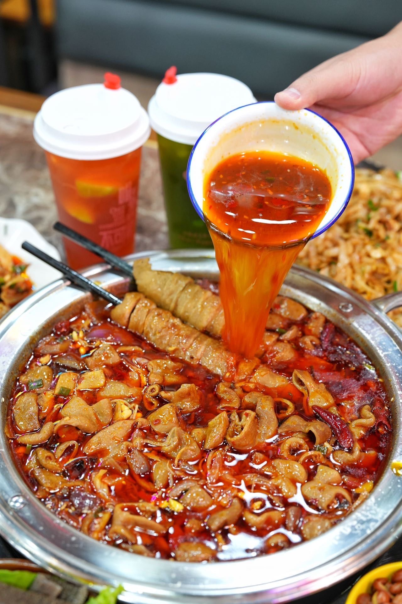 这一碗红油肥肠好吃到停不下来