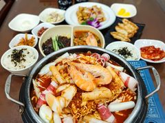 -贵宾庄炸酱面·韩式料理(高区店)