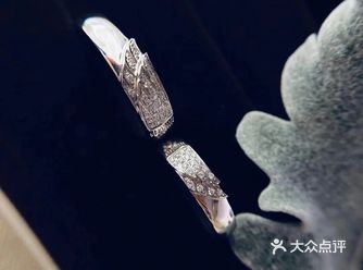 传说人每个人出生都是单翼的天使 每个人都在他的生命中
