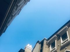 -鲁邦国际风情街(麦世达韩国精品百货店)
