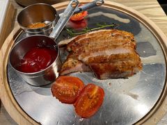 炭烧猪颈肉-小大董·烤鸭(凤凰汇店)