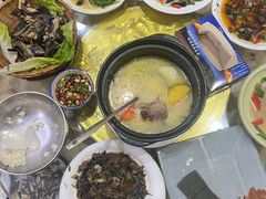 -三锅莊·牦牛肉火锅·香格里拉特色藏餐宴请餐厅(昆明创始店)
