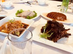 -品悦酒店(三林古镇店)