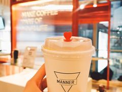 桂花燕麦拿铁-Manner Coffee(港汇恒隆广场店)