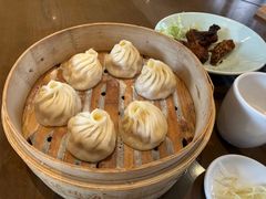 招牌蟹黄小笼-南翔馒头店(豫园店)