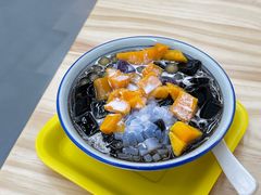 清热消暑凉粉捞香芒-玉记手工糖水小吃(沙井总店)