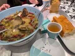 -姚姚酸菜鱼·金戈戈香港豉油鸡(喜荟城联名店)
