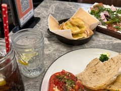 -BOURBON 玻本美式餐厅酒吧(虹桥新天地店)