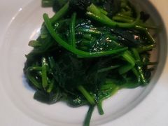 -纳鲁孜·新疆特色餐厅(上海悦荟广场店)