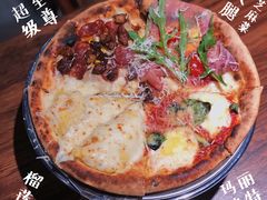 四拼披萨-Primo·丽莫意大利窑烤披萨