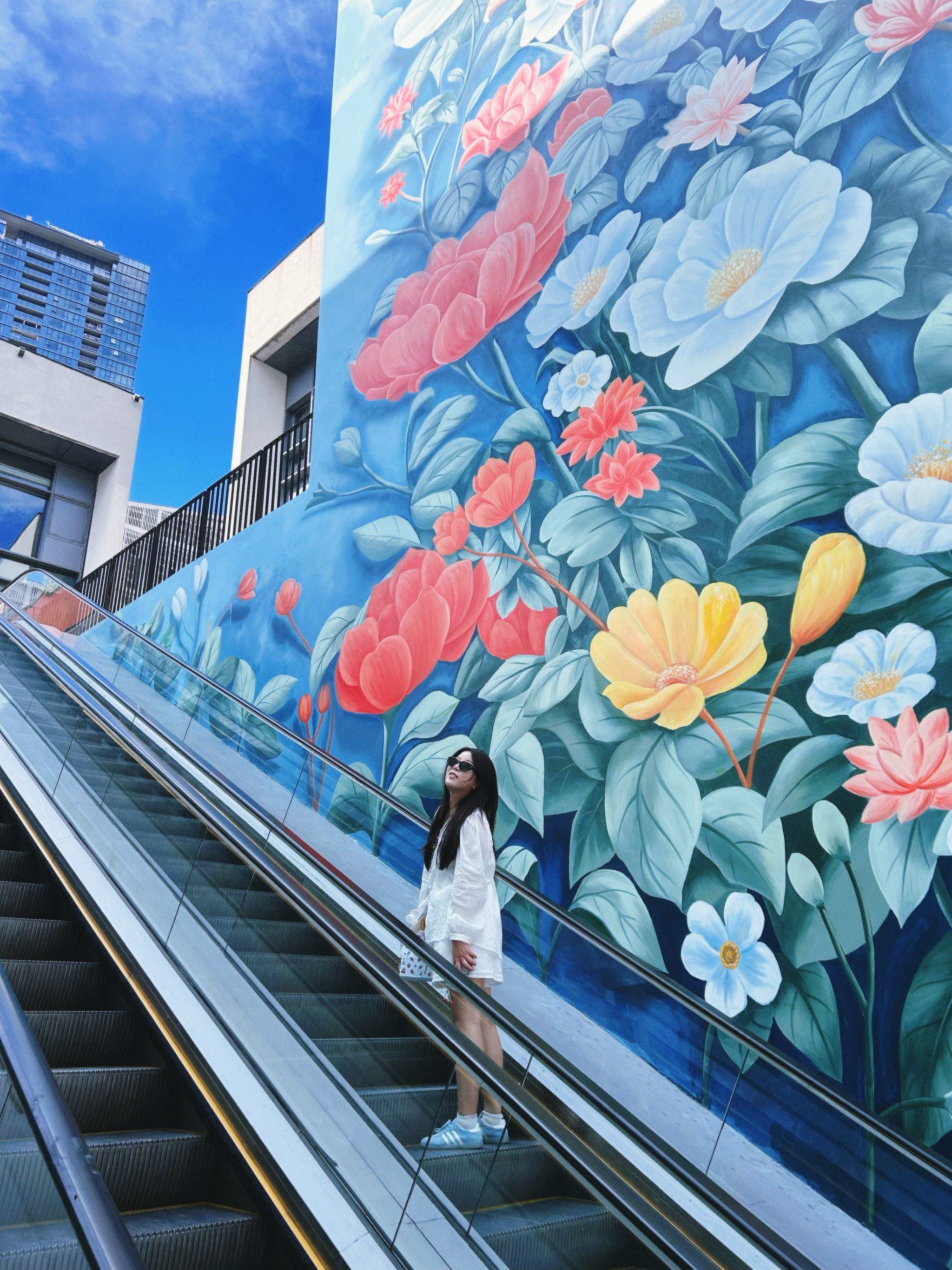 涂鸦墙的艺术时光