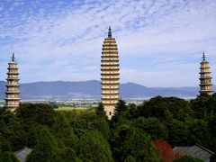 -三塔倒影公园