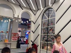 -奈尔宝·儿童乐园·亲子餐厅(华采天地店)