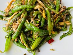 -新天明砂锅鱼头煲