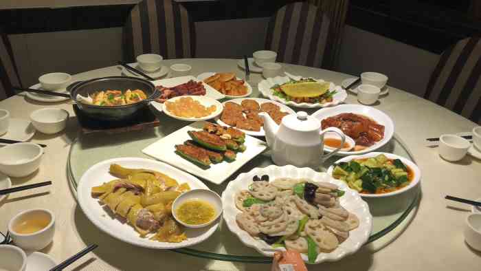鹅仔饭店·宴会厅(庄头店)-"鹅仔庄头店于位庄头公园里面,装修几