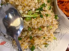 酸腌菜肉丝炒饭-麒麟风烤牛肉·云南烧烤小排档(丹凤街店)
