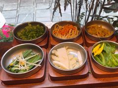 -银米·云南传统过桥米线(双廊黑金冠店)