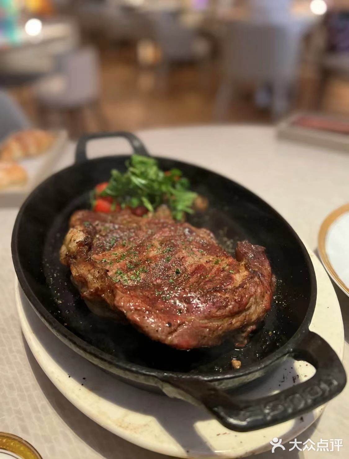 都快去给我吃牛排家！好吃到一口沦陷啊