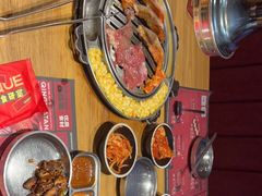 -青瓦炭韩潮烤肉(花园道店)
