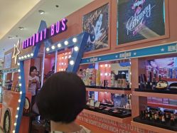 点击看大图 门面-蕾珂美