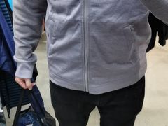 -王府井奥莱临潼小镇(临潼店)
