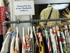 -Retrock Designer Vintage Store