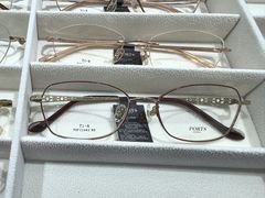 -三叶眼镜城批发市场(上海火车站店)