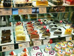 面包甜点陈列柜-巴黎贝甜(常德路店)