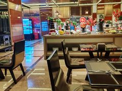 -大中华希尔顿酒店-念自助餐·嗨啤·小龙虾