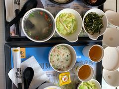 -老娘舅餐厅(黄龙体育中心店)