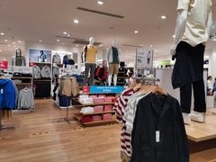 -优衣库(郑州丹尼斯大卫城店)