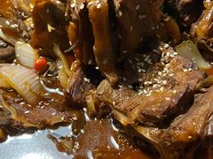 -虾弄弄海派小龙虾·牛羊蝎子火锅