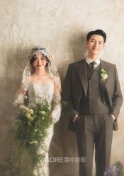 -雪中彩影婚纱摄影·微光艺术中心