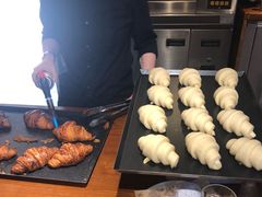 海盐焦糖牛角包-来回·咖啡(天河南店)
