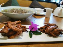 脆皮带汁乳鸽-天府掌柜(九眼桥店)