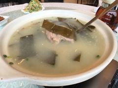 莲藕排骨汤-亢龙太子酒轩(东湖店)