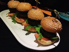 迷你牛肉汉堡-C&R西班牙餐厅
