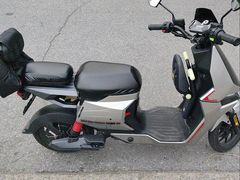 -锦秋路-停车场